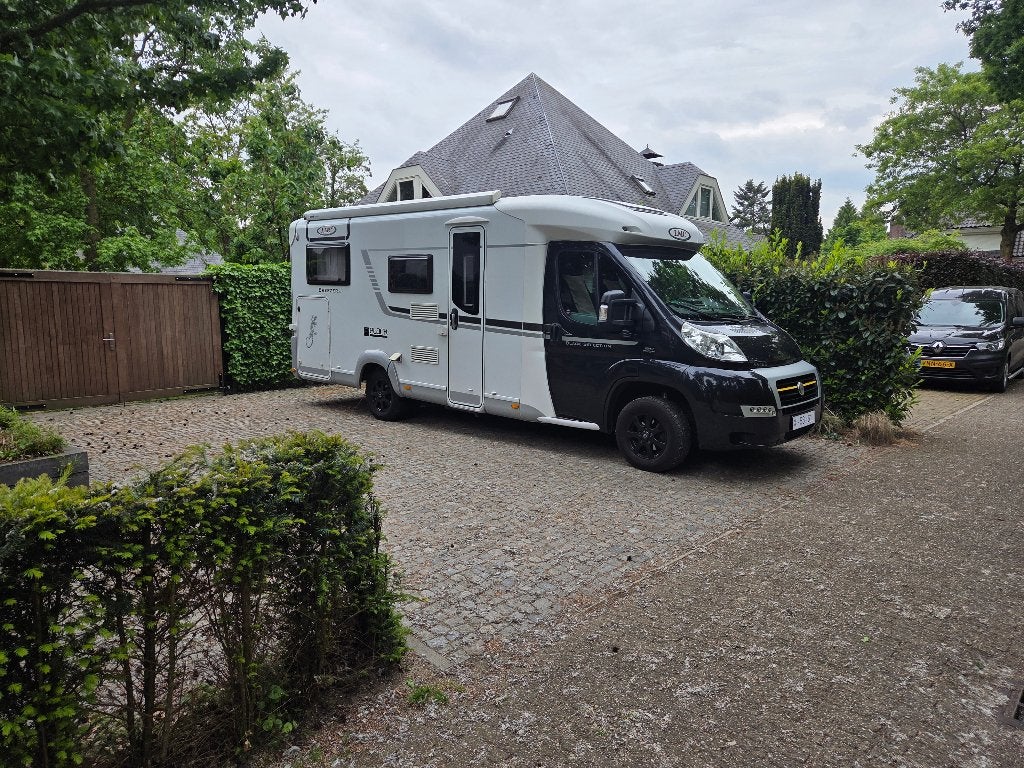 Camper LMC Black Edition *parfait état*, Toilette à cassette, Fiat, Boîte manuelle, Diesel