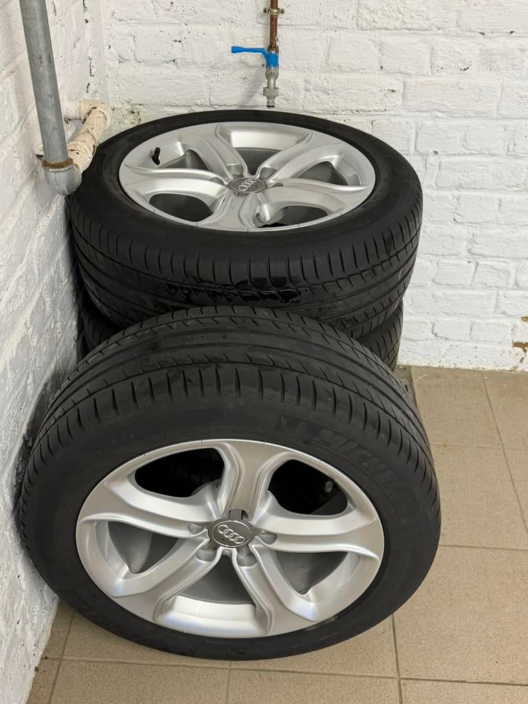 Audi A5, Enlèvement ou Envoi, Pneu(s)