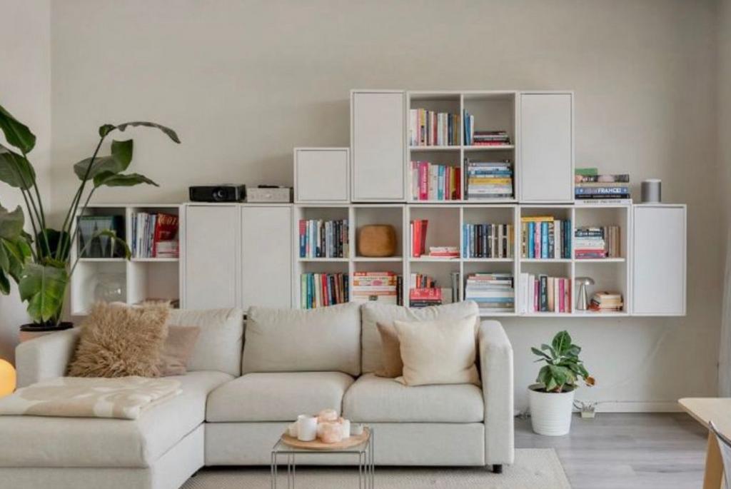 Ikea kast met 4 vakken (4 stuks) of gesloten met deurtje., Huis en Inrichting, Ophalen, Zo goed als nieuw