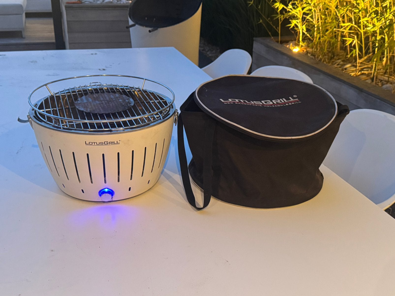 LotusGrill wit, Jardin & Terrasse, Barbecues au charbon de bois, Enlèvement, Comme neuf