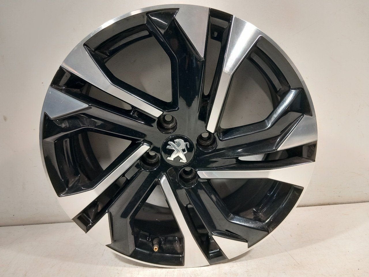 Velg Peugeot 2008, Onderdelen@venauto.nl, Van der Ven Autorecycling B.V., Ettenseweg 76, 4706 PB Roosendaal, The Netherlands, Enlèvement ou Envoi