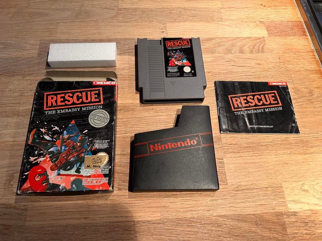Nintendo NES game - Rescue: The Embassy Mission CIB, Consoles de jeu & Jeux vidéo, Jeux | Nintendo NES, Enlèvement ou Envoi, Utilisé
