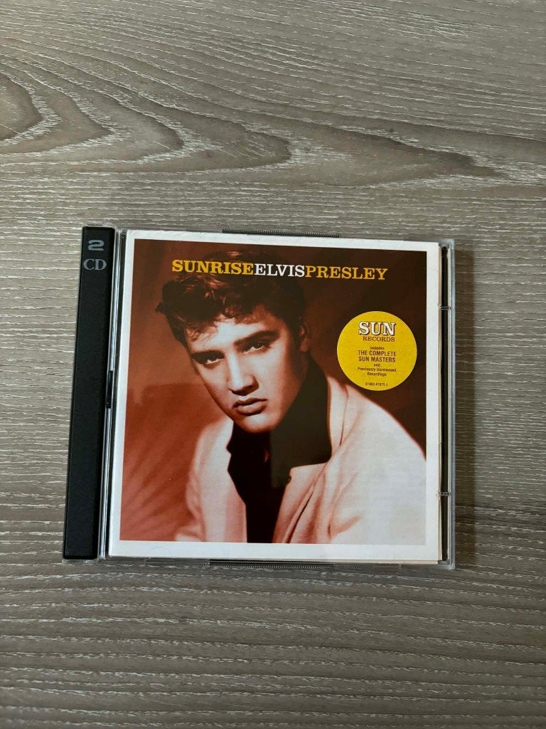 Elvis dubbelcd, Sunrise van RCA,  voor slechts 10 euro., Cd's en Dvd's, Cd's | Rock, Ophalen of Verzenden, Zo goed als nieuw, Rock-'n-roll