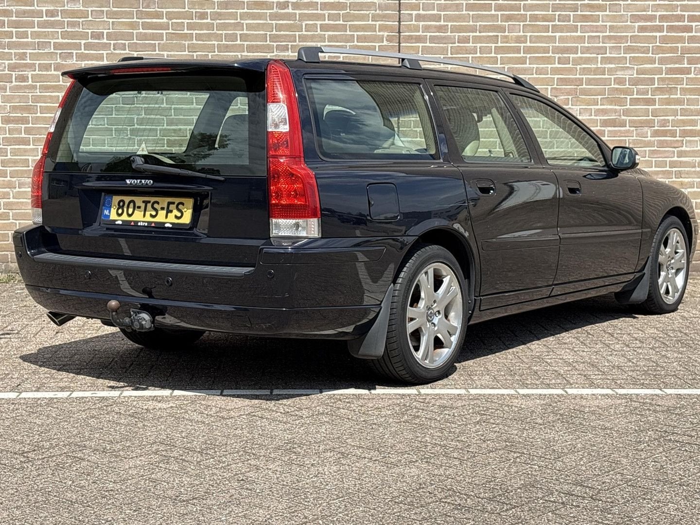 Volvo V70 2.4 D5 Edition Sport | Leder | Climate | Cruise |, Auto's, Volvo, Automaat, Beige, Blauw, Bedrijf