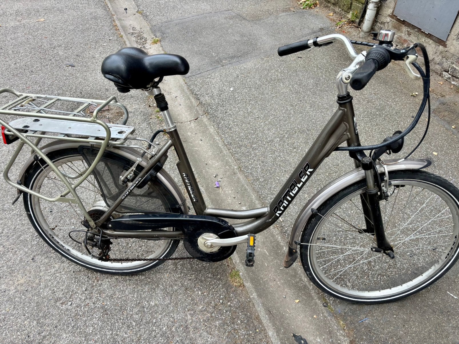 Stadsfiets voor dames, Fietsen en Brommers, Fietsen | Dames | Damesfietsen, Ophalen, Zo goed als nieuw