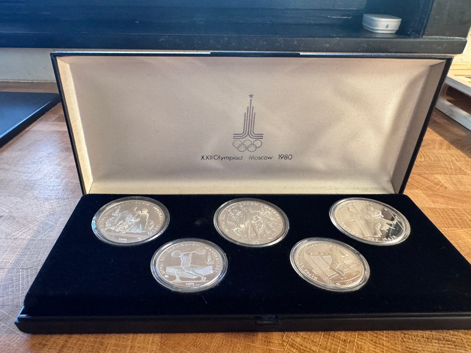 Complete zilveren Proofset Olympische Spelen Moskou 1980, Ophalen