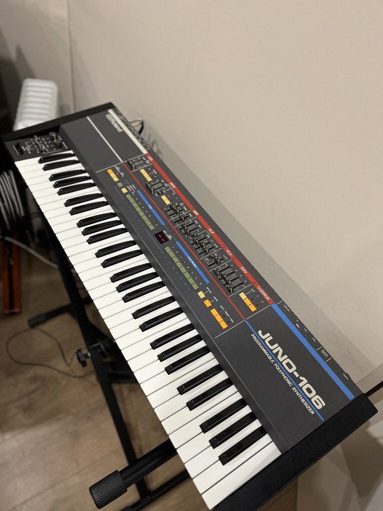 Roland Juno-106 | Mint Conditie | Volledig Gereviseerd, Ophalen of Verzenden, Zo goed als nieuw, Roland, Met koffer of flightcase
