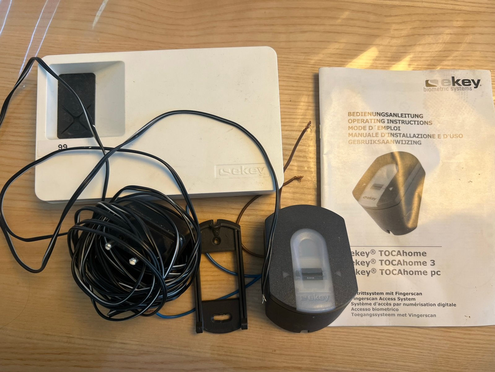 Ekey TOCAhome vingerscan antraciet 3 relais, Auto diversen, Ophalen, Gebruikt