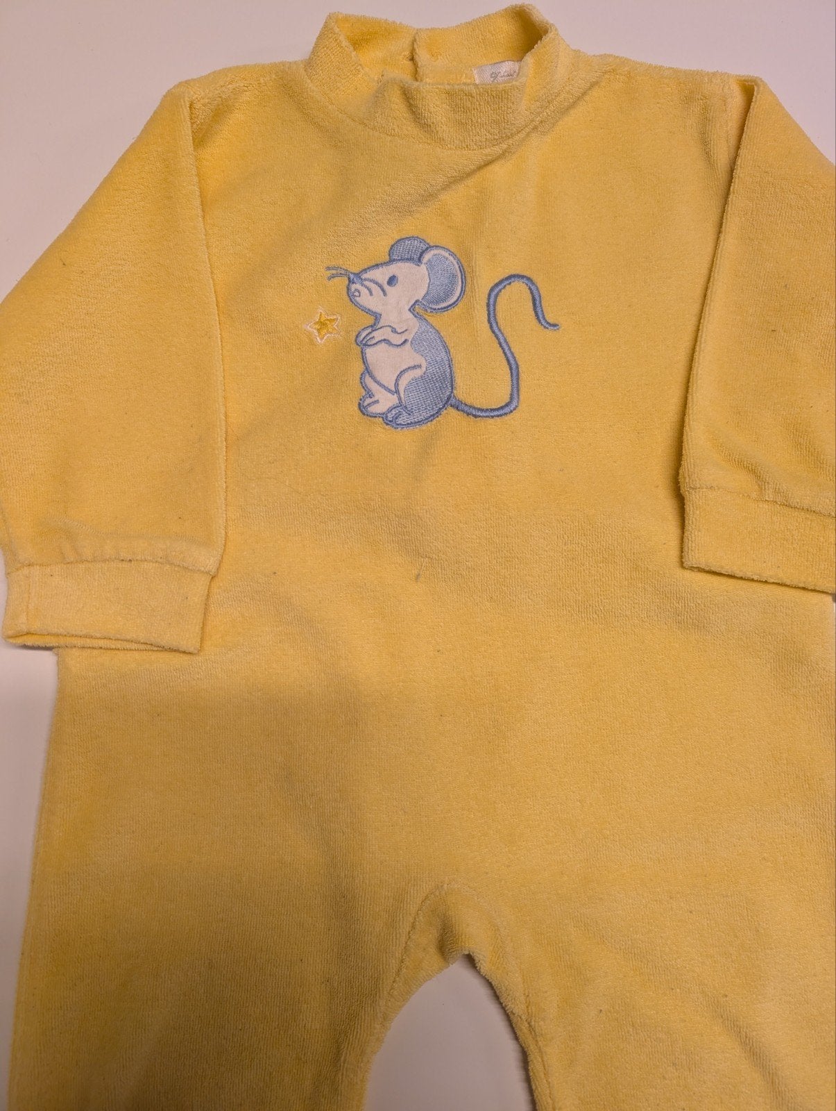 2 pyjamas en éponge de la marque Grain de blé pendant 1 an, Garçon ou Fille, Comme neuf, Vêtements de nuit ou Sous-vêtements, Enlèvement ou Envoi