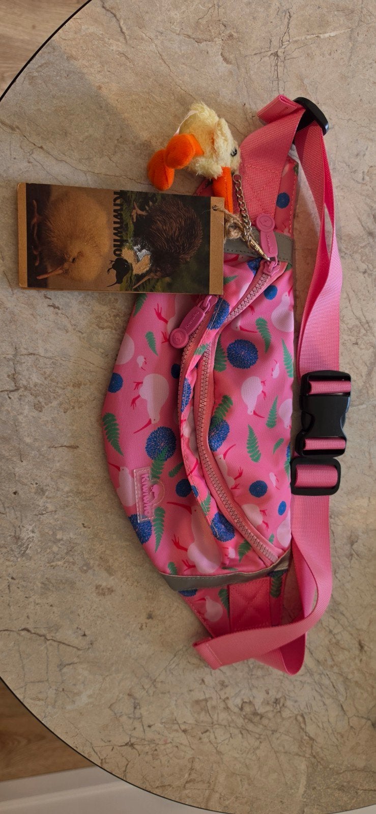 Sac banane Kiwiwho - NEUF avec étiquette, Enlèvement ou Envoi, Rose, Moins de 30 cm, Autres types