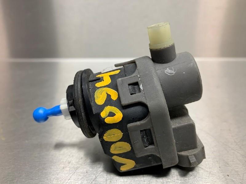 KOPLAMPMOTOR Nissan Navara (D40) (|7700420737|), Auto-onderdelen, Gebruikt, Nissan