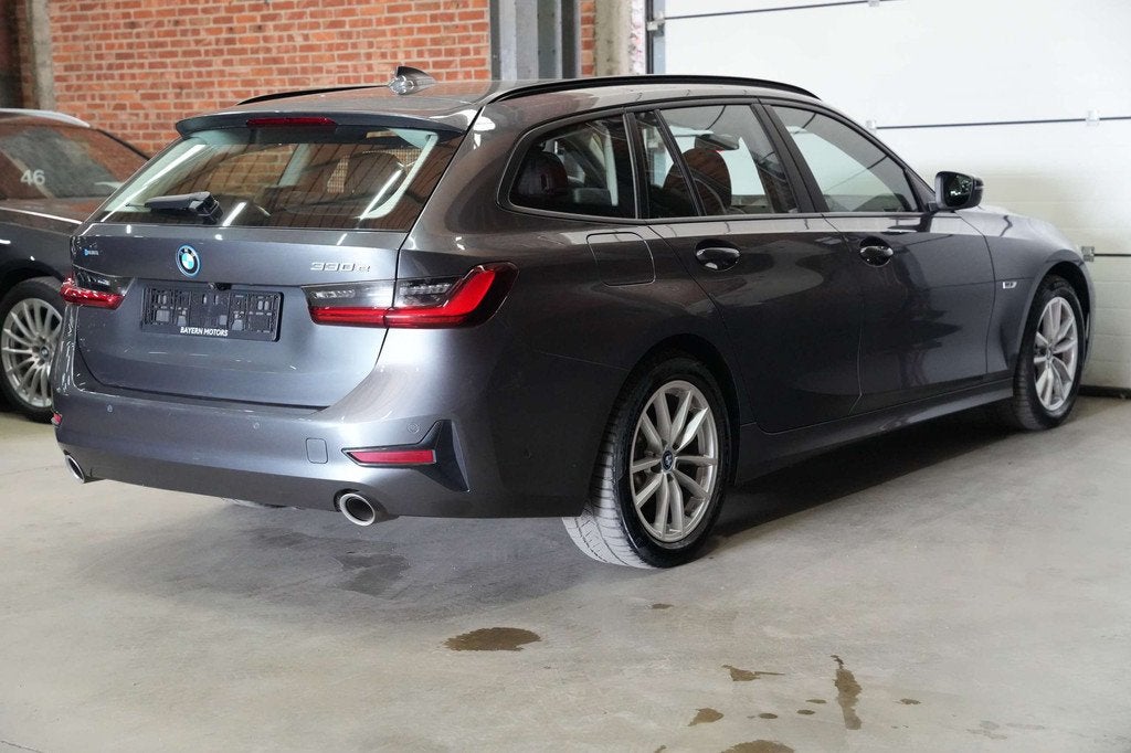 BMW 330 eA PHEV Plug in Hybride Benzine Garantie Touring E, Autos, BMW, Cuir, Achat, Euro 6, Carnet d'entretien