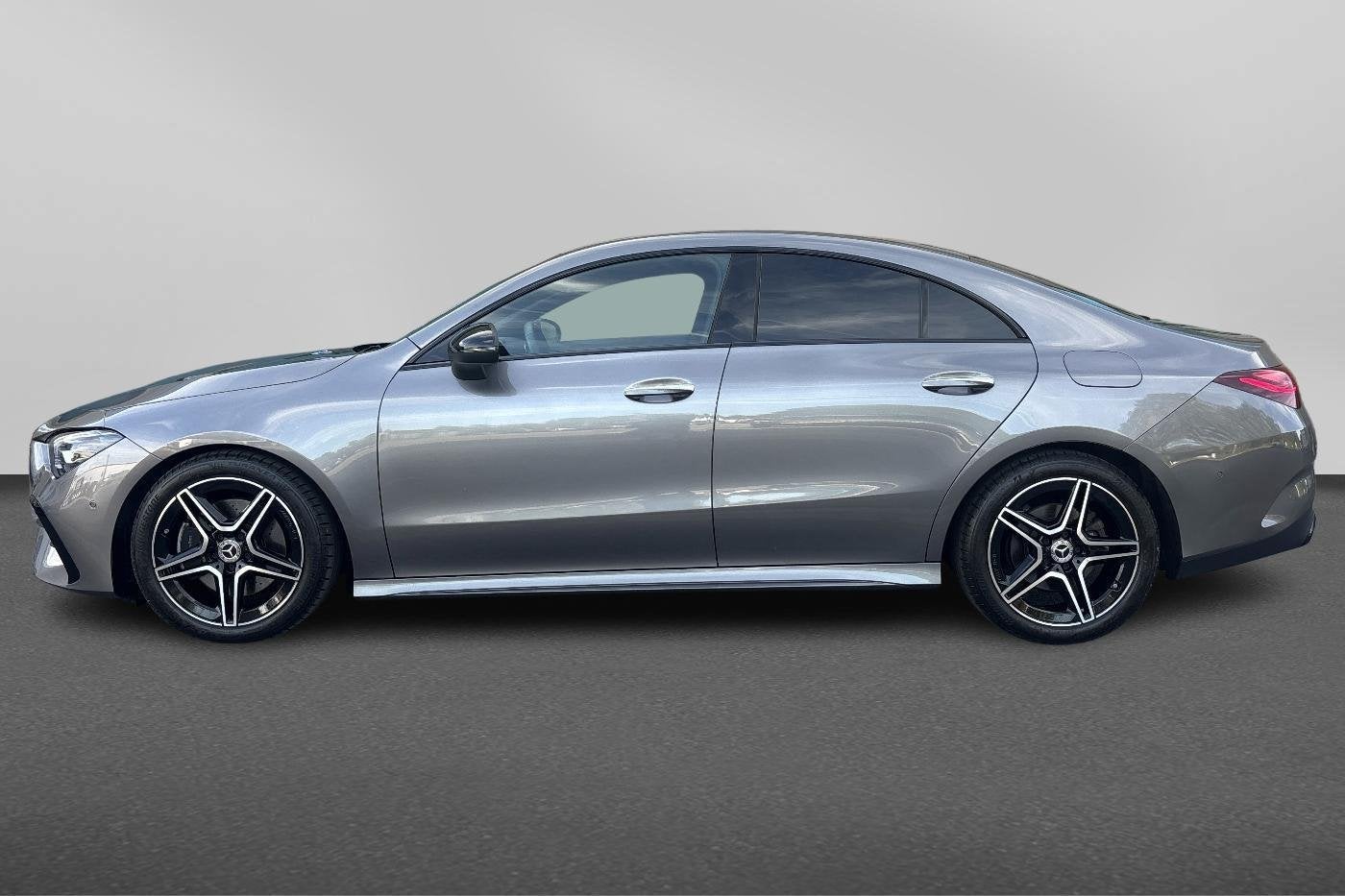Mercedes-Benz CLA-klasse 200 AMG Line, Auto's, Stof, Gebruikt, 715 kg, 1435 kg
