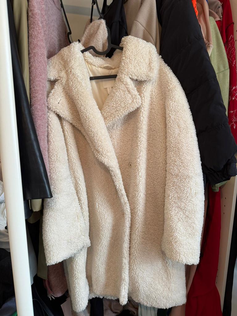 Crèmekleurige teddyjas van H&M, Vêtements | Femmes, Vestes | Hiver, Enlèvement, Comme neuf, Taille 34 (XS) ou plus petite