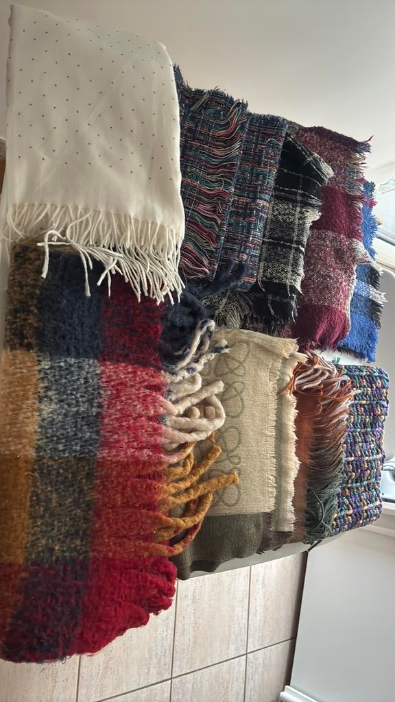 Verschillende sjaals in kleuren en lengtes, Ophalen, Zo goed als nieuw, Sjaal