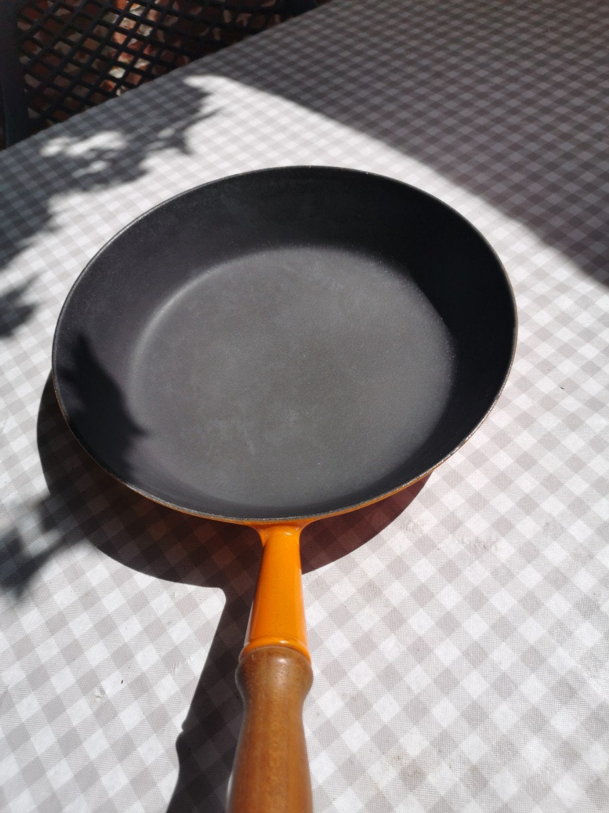 Le creuset koekenpan sauteuse 28, Huis en Inrichting, Keuken | Potten en Pannen, Met deksel, Ophalen of Verzenden, Koekenpan, Le Creuset