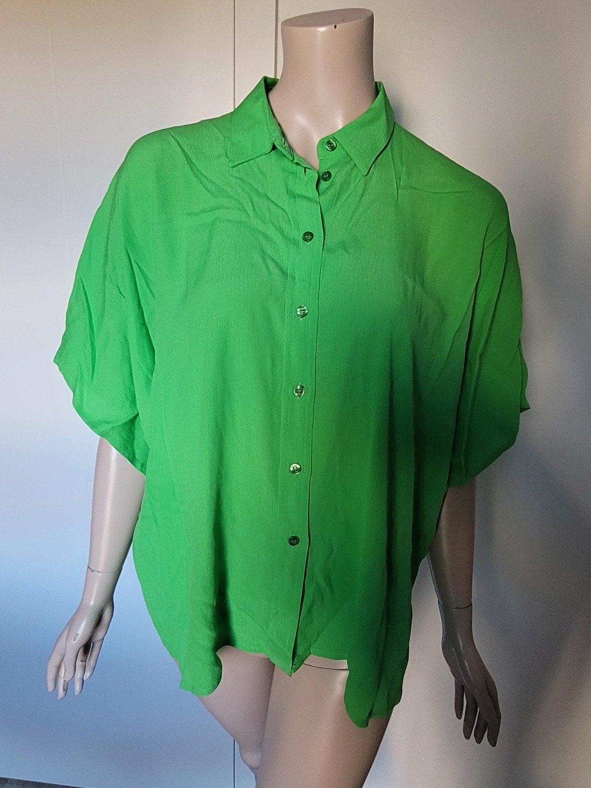 Groene hemdsblouse Due Amanti maat 4, Ophalen of Verzenden