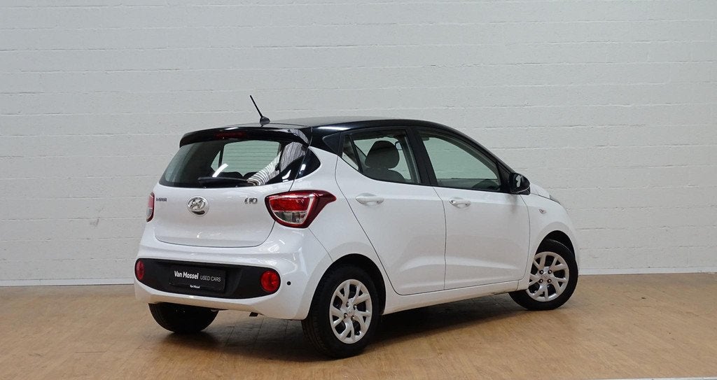 Hyundai i10 1.0 Cool, Auto's, Voorwielaandrijving, https://public.car-pass.be/vhr/b425a712-7fb0-459a-bfb0-aea69ab1b6fc, Stof, Gebruikt