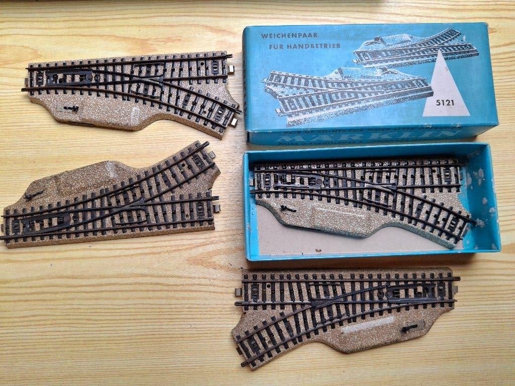 Märklin 5121 – 2 sets handmatige wissels (links en rechts), Hobby en Vrije tijd, Ophalen, Wisselstroom, Gebruikt, Rails