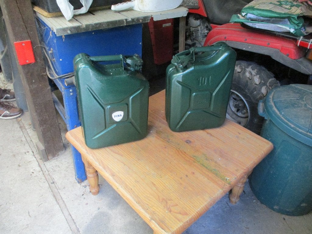 jerrycan, Enlèvement, Bronze