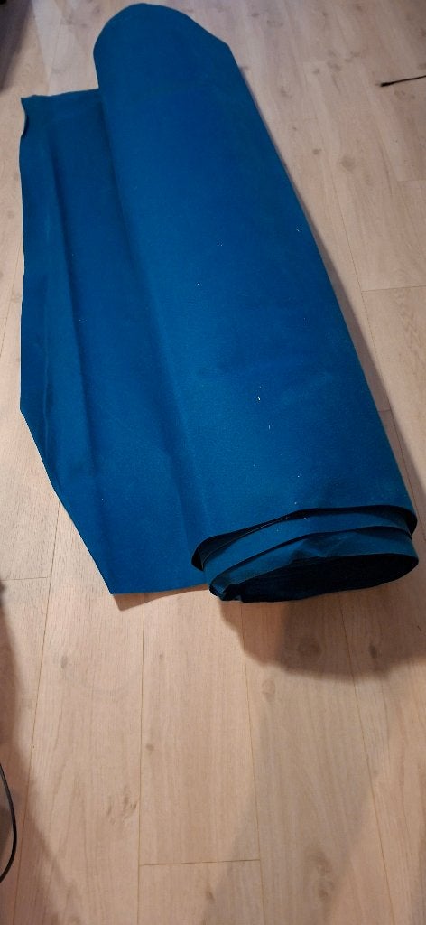Tapis en feutre aiguilleté, Enlèvement, Comme neuf