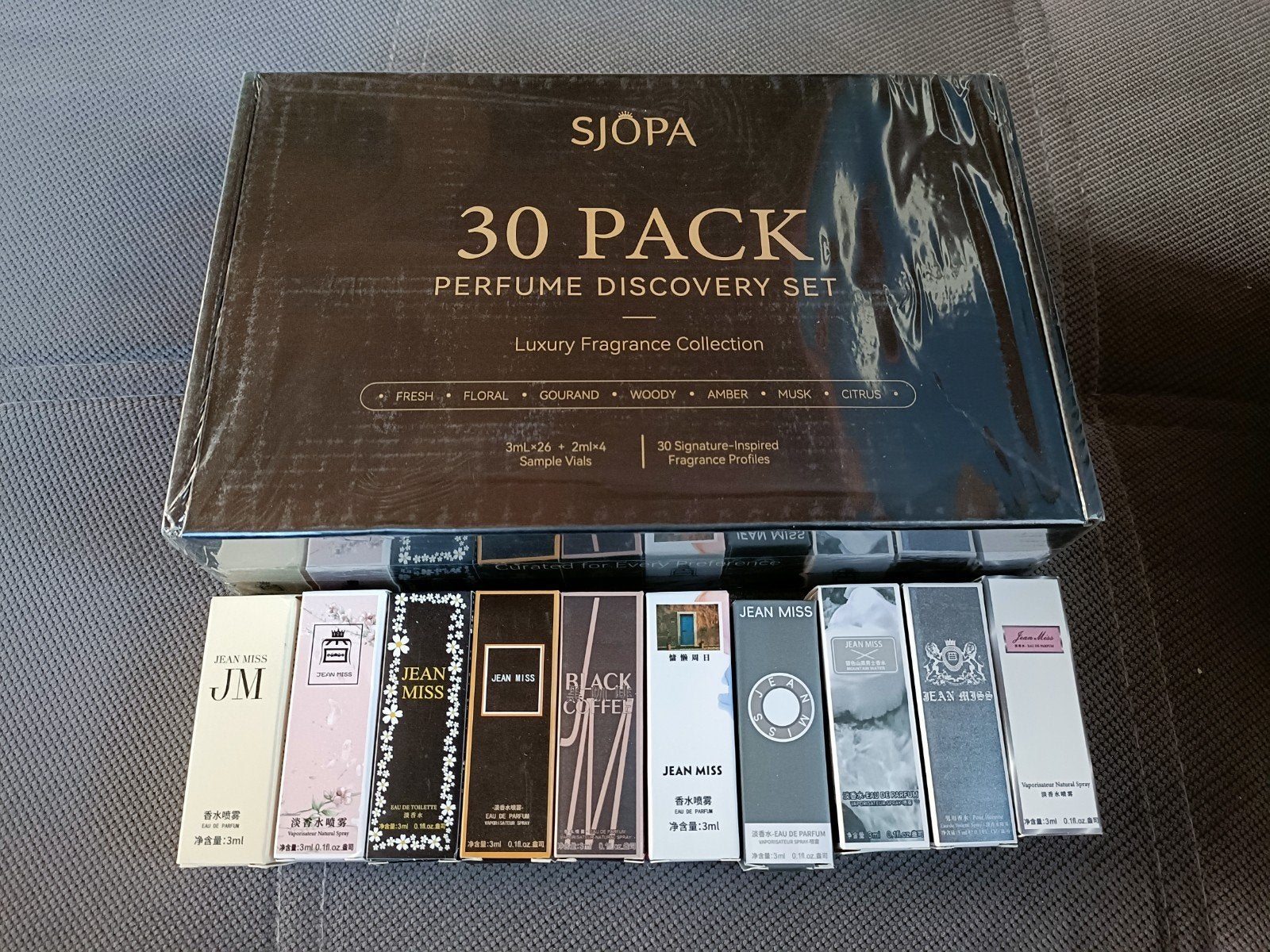 Lot de 40 parfums différents de 3ml neuf, Enlèvement, Neuf, Échantillon ou Testeur, Plein