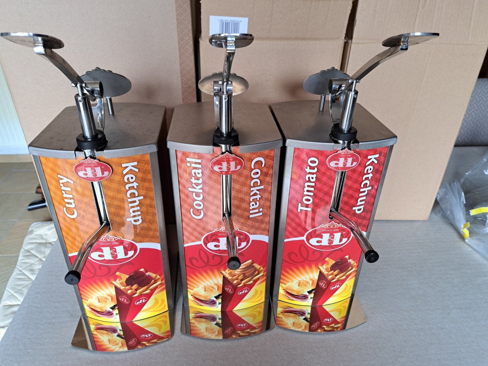 3 mooie sausdispensers Devos & Lemmens, Ophalen