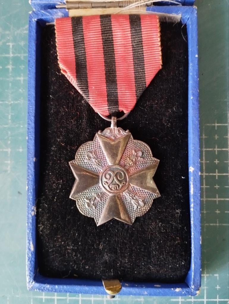Médaille décoration civique "2me classe", Enlèvement