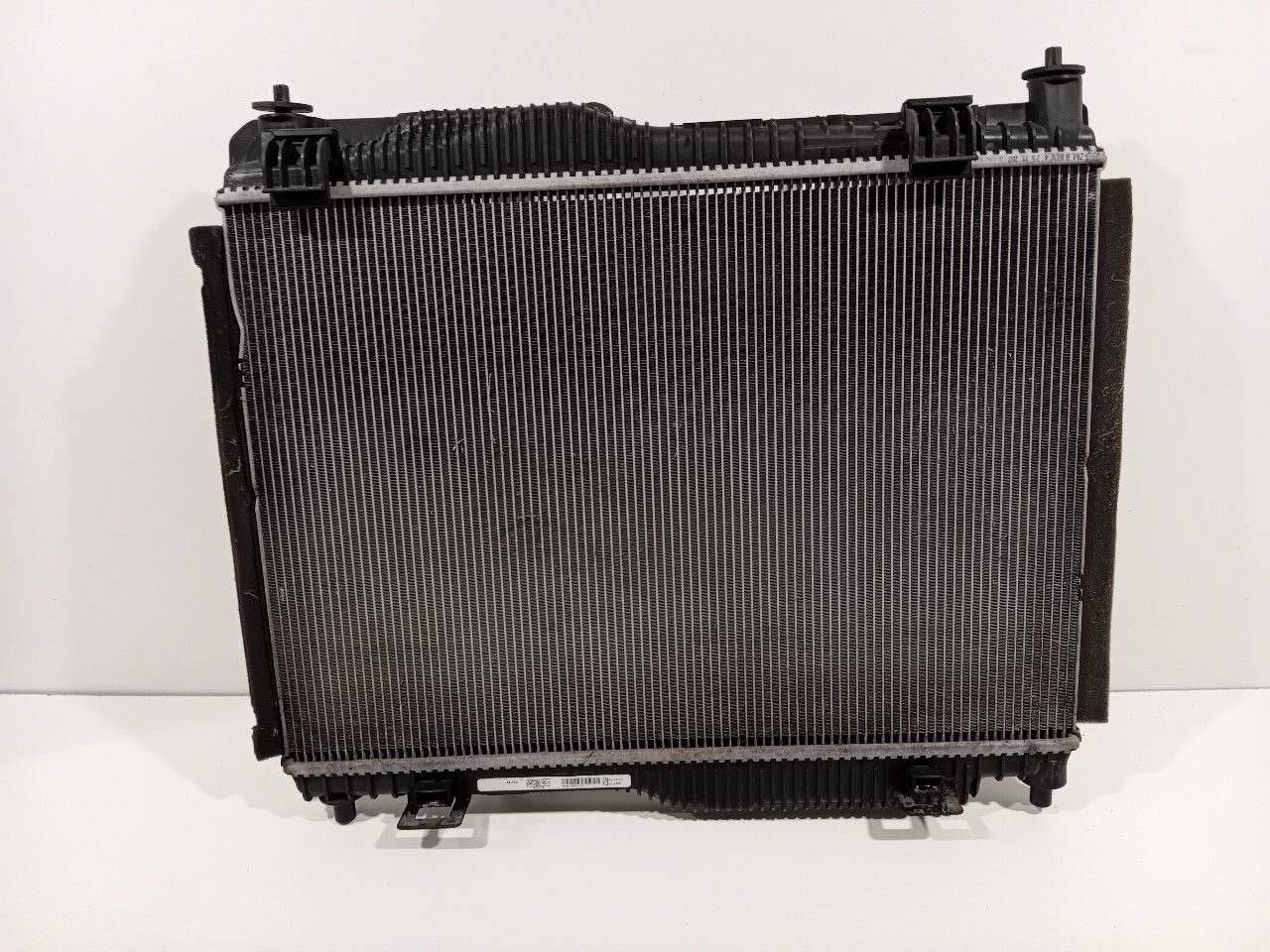 Radiateur Ford Fiesta, Onderdelen@venauto.nl, Van der Ven Autorecycling B.V., Ettenseweg 76, 4706 PB Roosendaal, The Netherlands