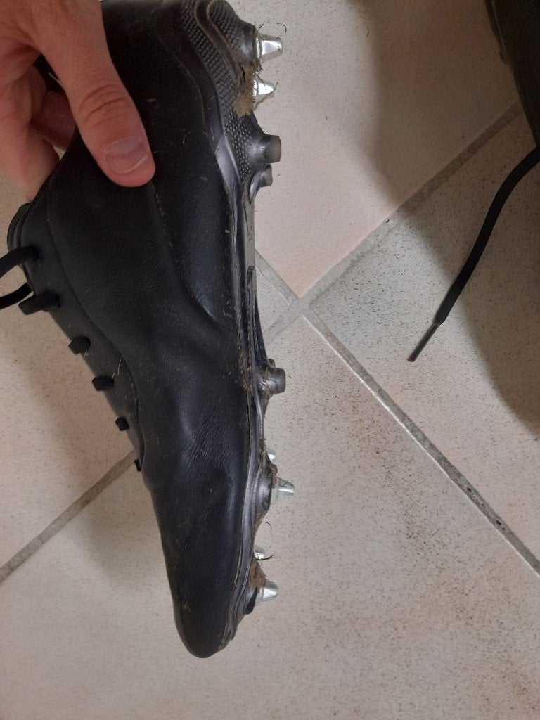 Chaussure de football Puma taille 46, Sports & Fitness, Enlèvement ou Envoi, Comme neuf, Taille L, Chaussures