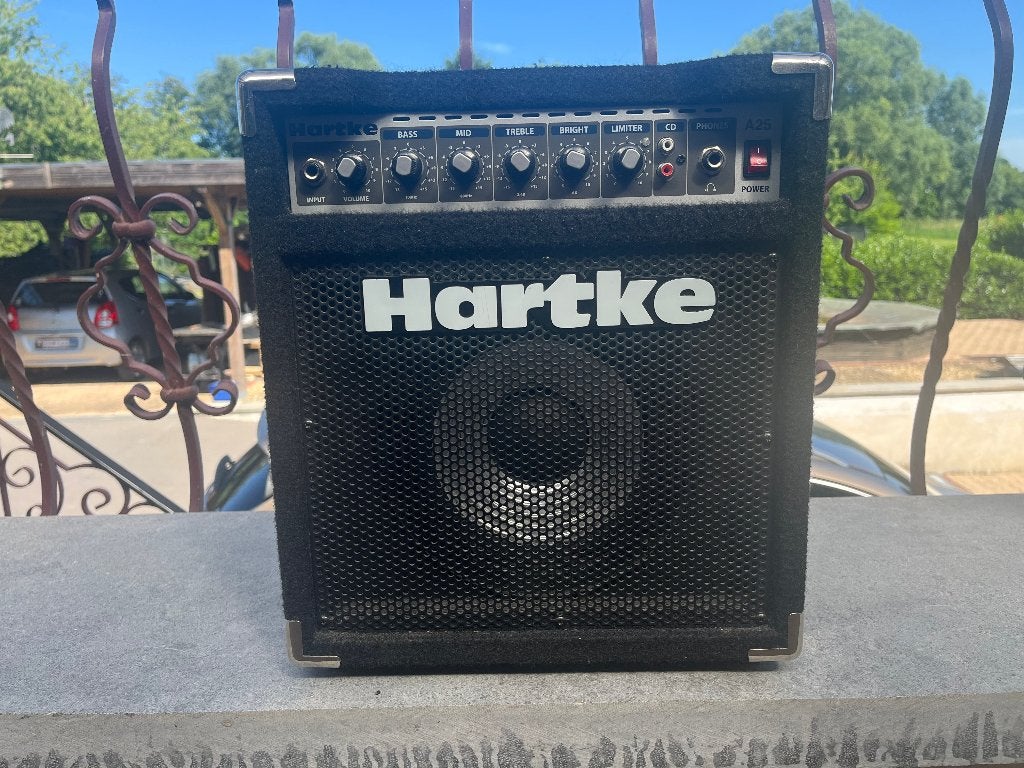 Hartke A25 - Combo basse 25W, Muziek en Instrumenten, Versterkers | Bas en Gitaar, Ophalen, Gebruikt, Basgitaar, Minder dan 50 watt