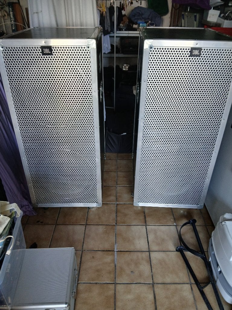 2 enceintes basses JBL avec haut-parleurs JBL 2226h, TV, Hi-fi & Vidéo, Comme neuf, Enlèvement, 150 watts ou plus, Subwoofer