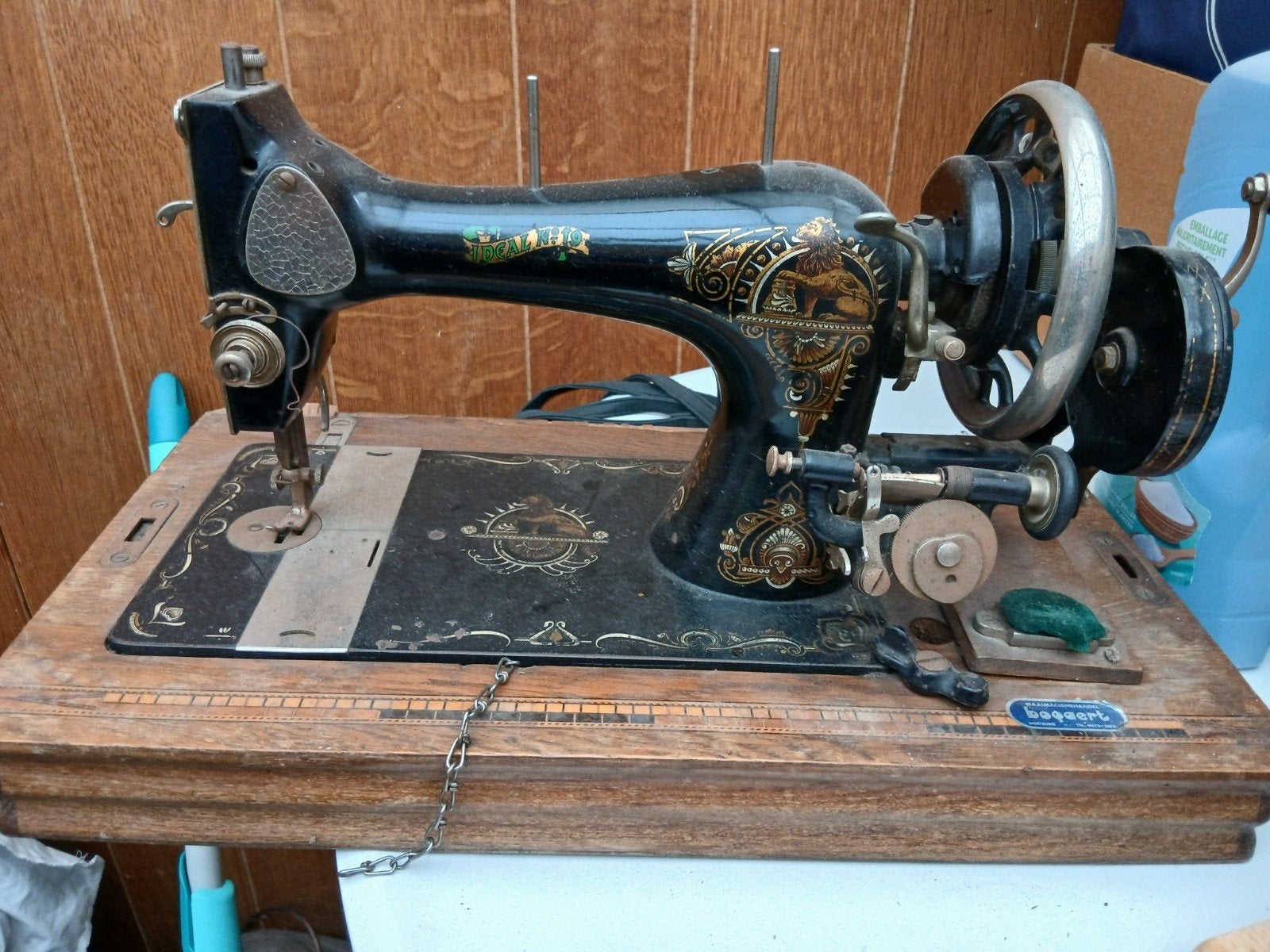 machine à coudre de table ancienne du passé, Enlèvement