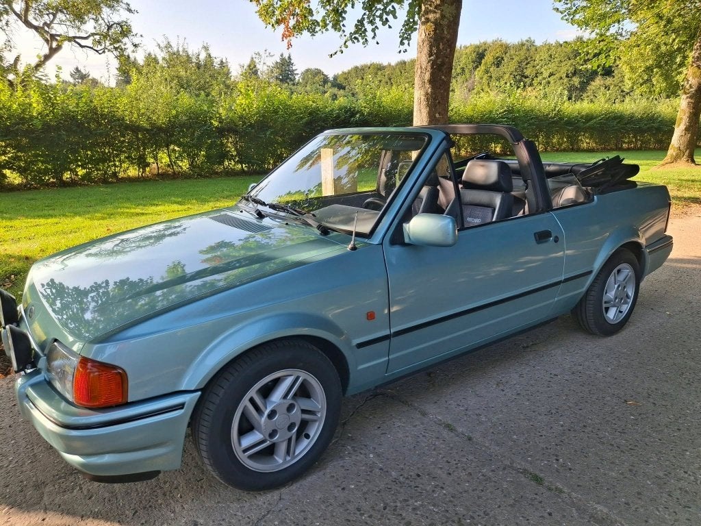 Ford Escort XR3i, Auto's, Voorwielaandrijving, Escort, 4 cilinders, Cabriolet