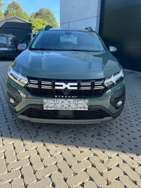 Dacia Sandero Stepway AUTOMAAT 27.000 km, Autos, Essai à domicile, Achat, 140 g/km, Euro 6