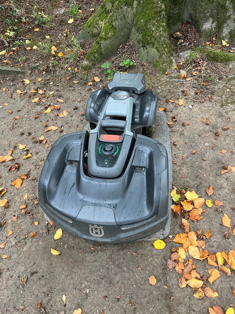 Husqvarna 435x robotmaaier, Tuin en Terras, Ophalen, Gebruikt, Bestuurbaar via app, 20 tot 25 cm
