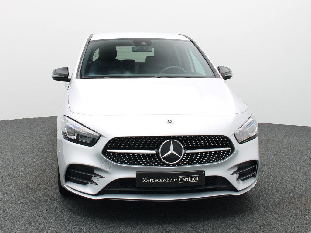 Mercedes-Benz B 250 e + AMG LINE + LED + CAMERA + 1Y USED GA, Auto's, Monovolume, Gebruikt, 4 cilinders, 27 g/km
