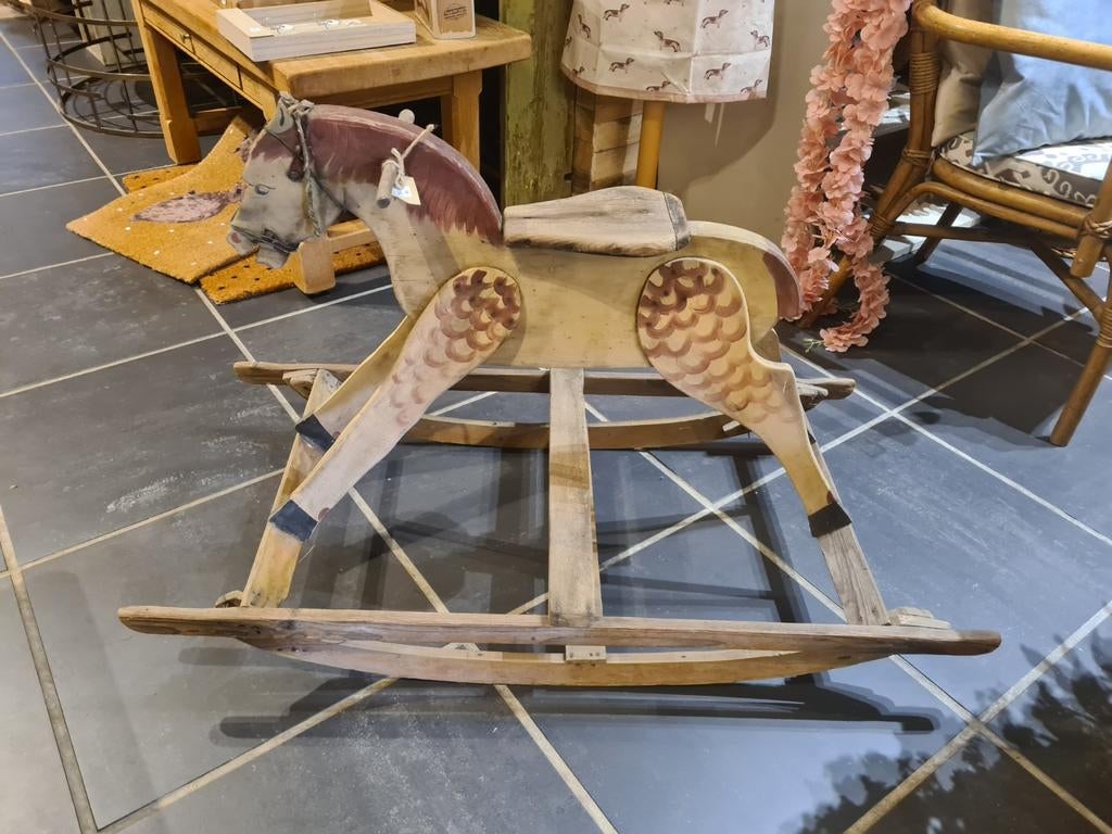 Oud houten schommelpaard brocante, Ophalen