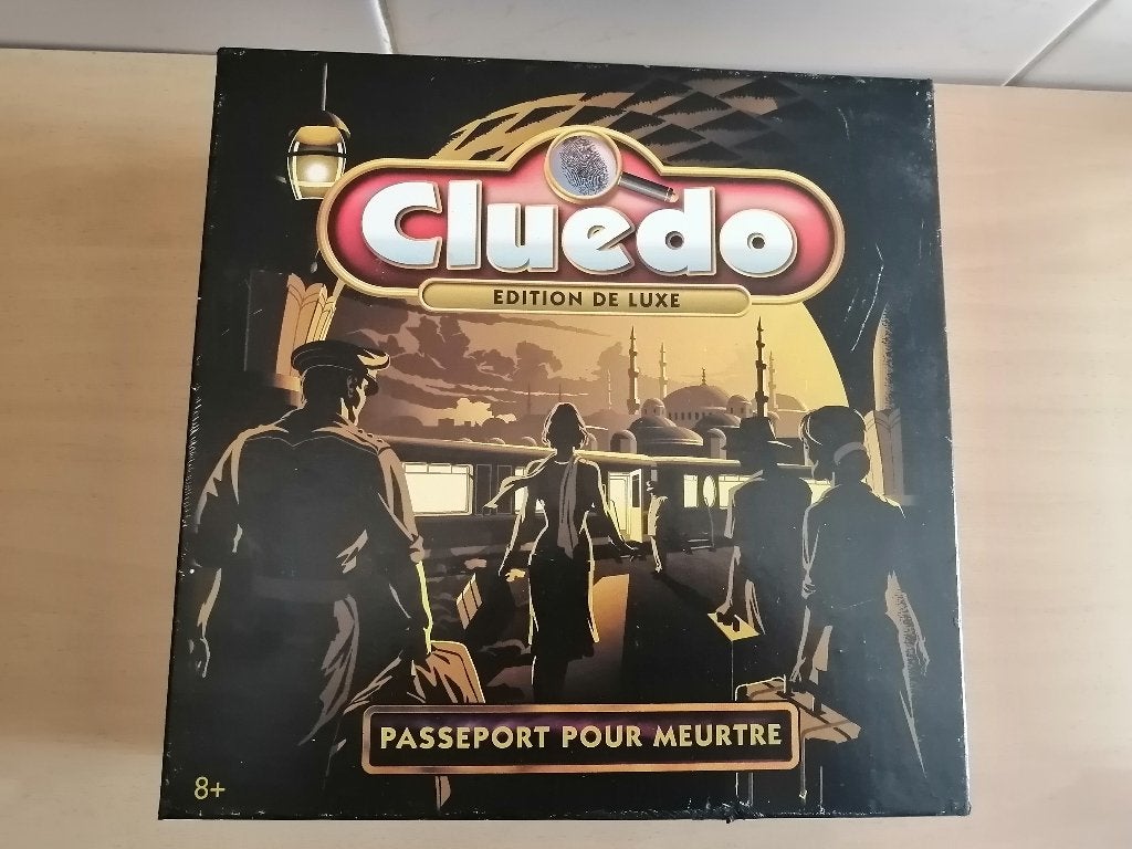 Jeu Cluedo : Édition de Luxe – Passeport pour Meurtre, Enlèvement ou Envoi, Hasbro