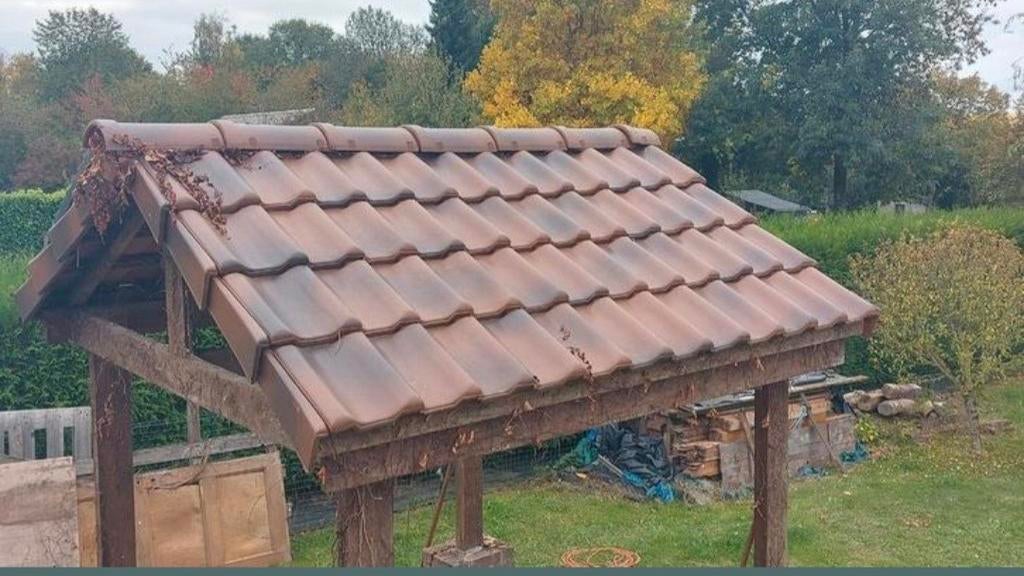 Lot de 68 tuiles vernies en terre cuite Bish/Seltz 456, Bricolage & Construction, Tuiles & Revêtements de toit, Enlèvement