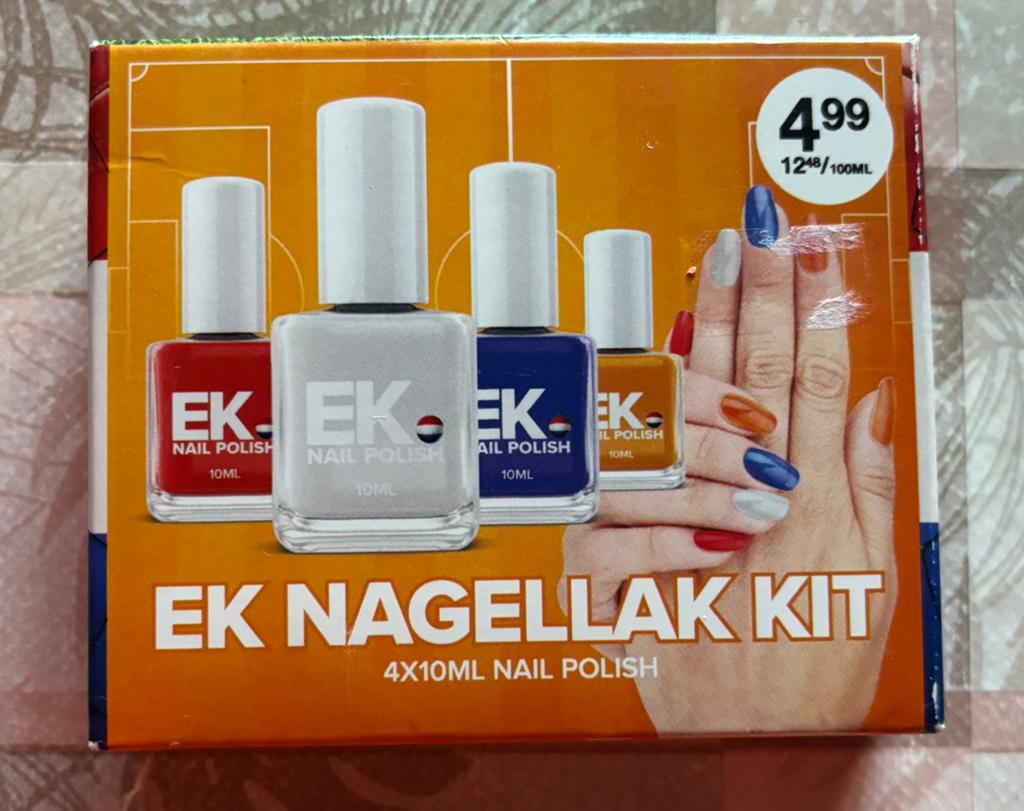 Nieuw ! EK nagellak 4 stuks., Handtassen en Accessoires, Uiterlijk | Lichaamsverzorging, Ophalen of Verzenden, Nieuw, Overige typen