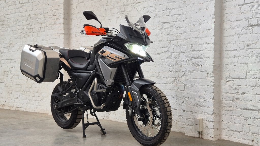 Suivez 650 DSX 2024 A2 8000 km sur Rotax @motomobilia, Entreprise, Occasion, Permis Moto A2 minimum, Voge