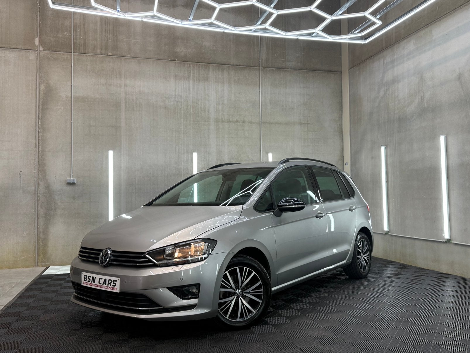 VW GOLF 7 SPORTSVAN/CRUISE/NAVI/PDC/AUTOMAAT/GARANTIE, Autos, Achat, Euro 6, Entreprise, Garantie prolongée