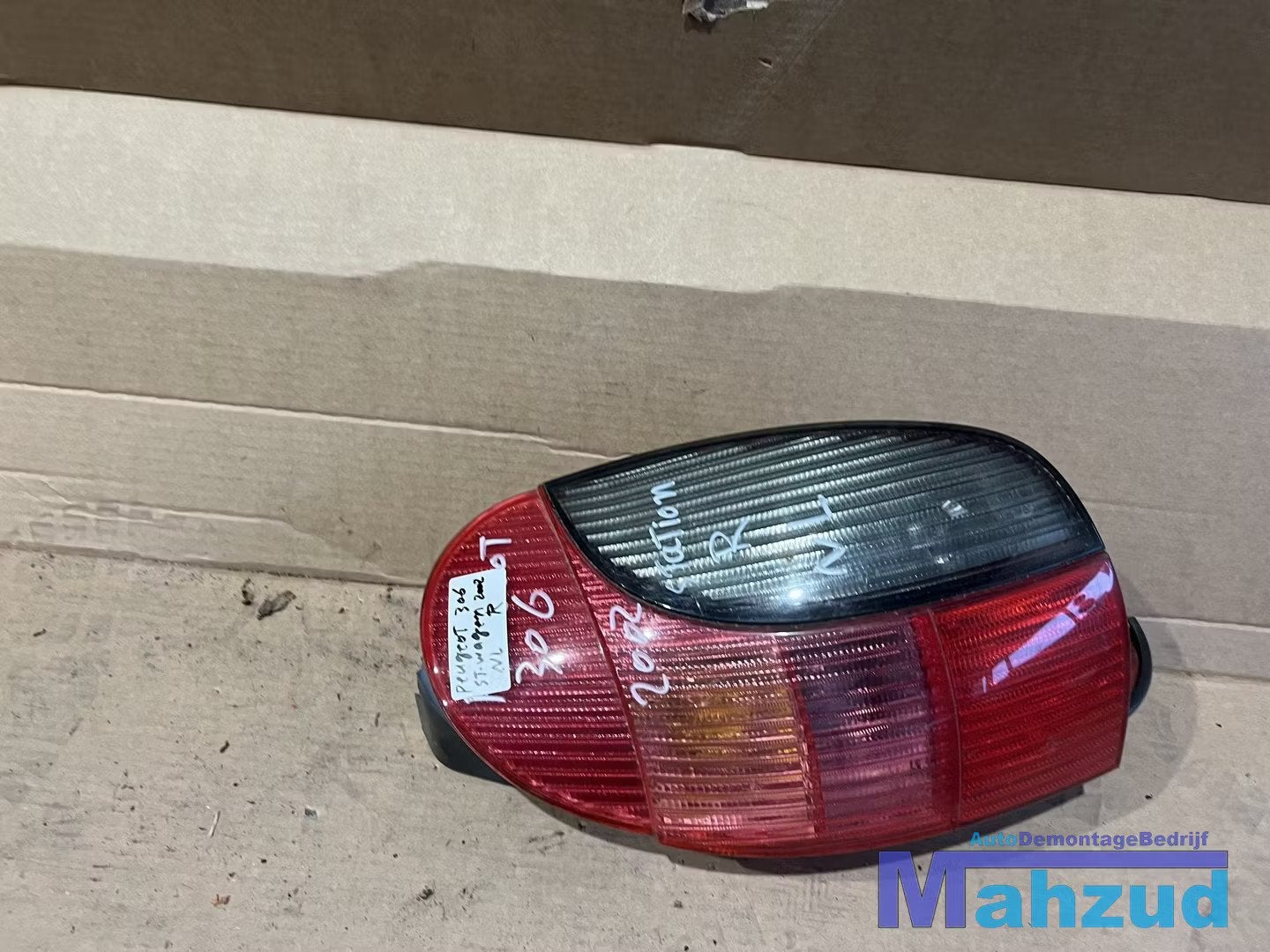PEUGEOT 306 break rechts achterlicht right backlight, Taurusavenue 1
2132 LS  Hoofddorp, NL, Contact.group@renault.com, Stellantis N.V.