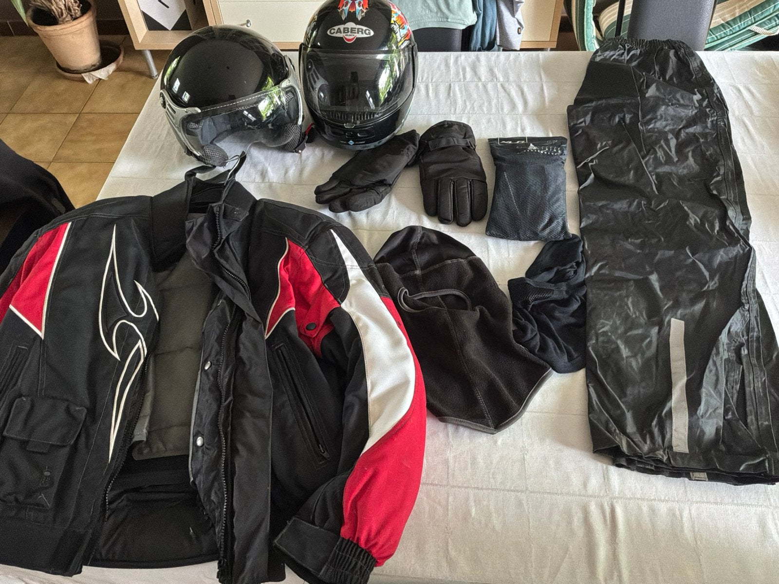 Volledige uitrusting voor motorrijden, zo goed als nieuw, Motoren, Ophalen, M, Dames, Nieuw zonder kaartje