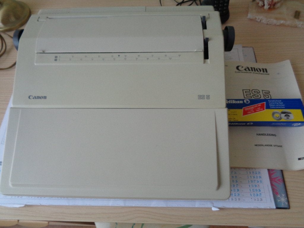 Elektronische schrijfmachine canon ES5  wit, Diversen, Typemachines, Ophalen, Zo goed als nieuw