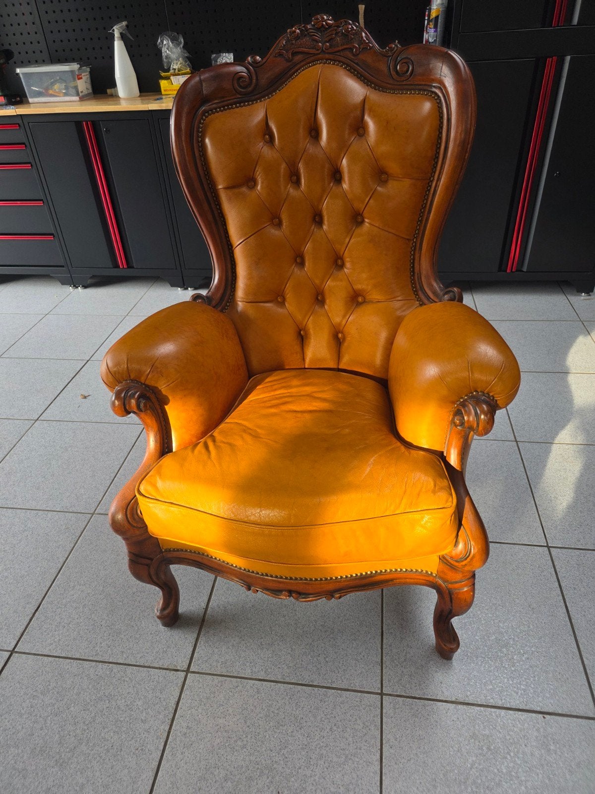 Barok fauteuil leren chesterfield antieke stoel 

br, Antiek en Kunst, Ophalen