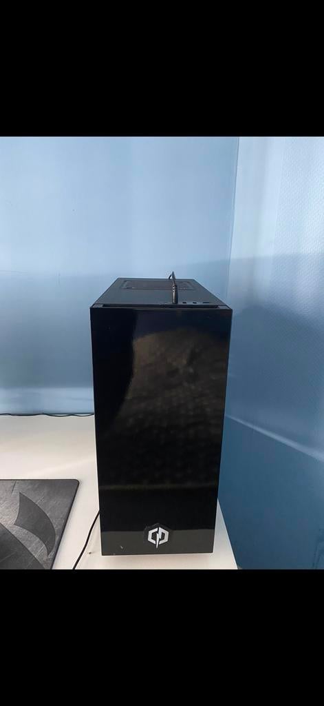 Gaming pc, Computers en Software, Computerbehuizingen, Zo goed als nieuw, Ophalen