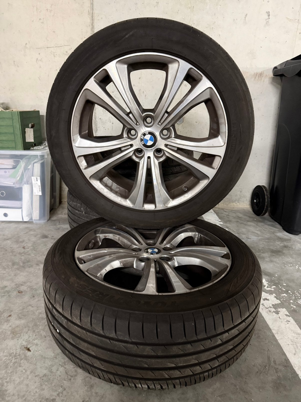 Set BMW 18” velgen met Toyo Tires zomerbanden (225/50 R18), Ophalen, 18 inch, Band(en), Zomerbanden