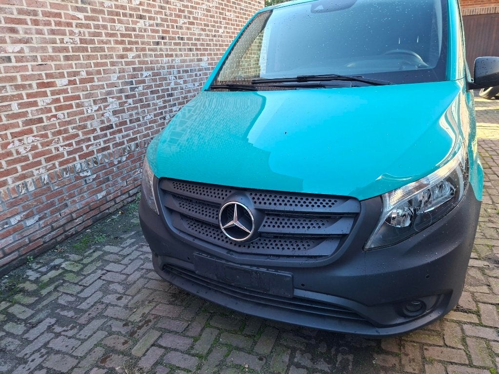 Mercedes Vito 114CDI 2020, 4 deurs, Stof, 4 cilinders, https://public.car-pass.be/7368-7755-5172